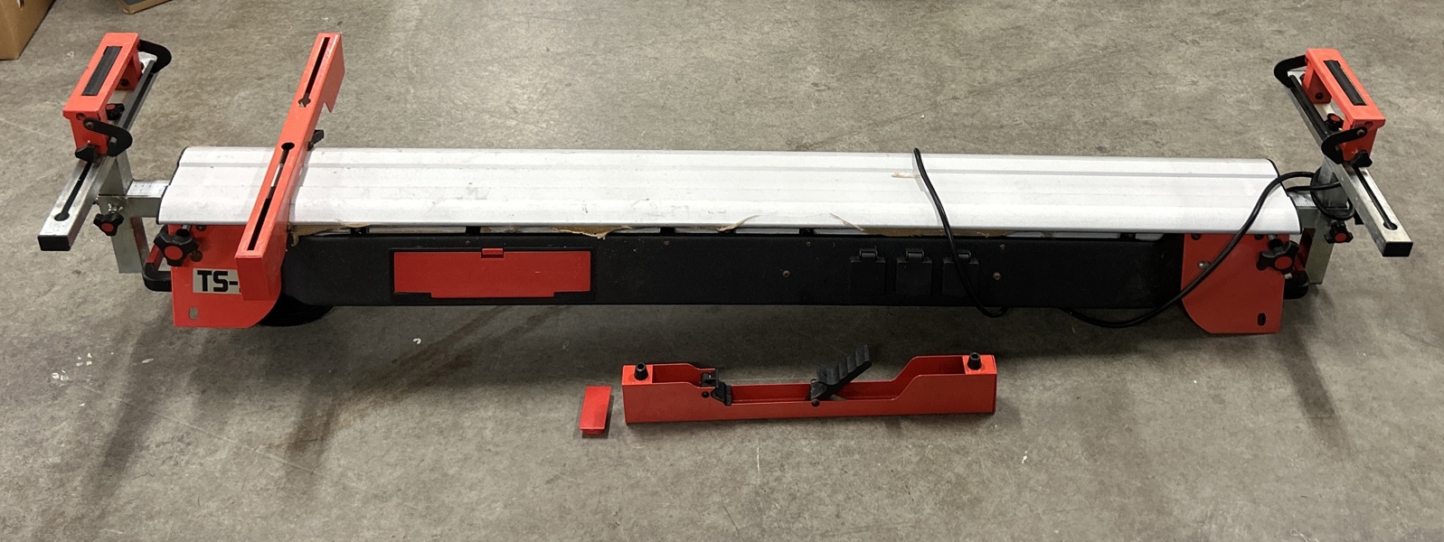 Stand för geringssåg m/strömuttag TS-3