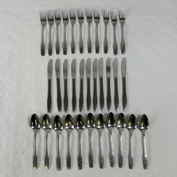 Bestick, 1970 tal, 33 delar.