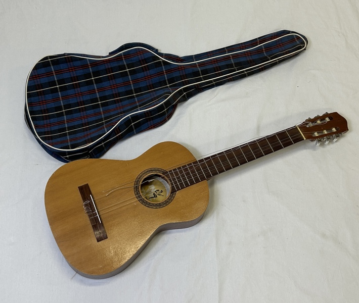 Gitarr, akustisk, Invicta, Spanien.