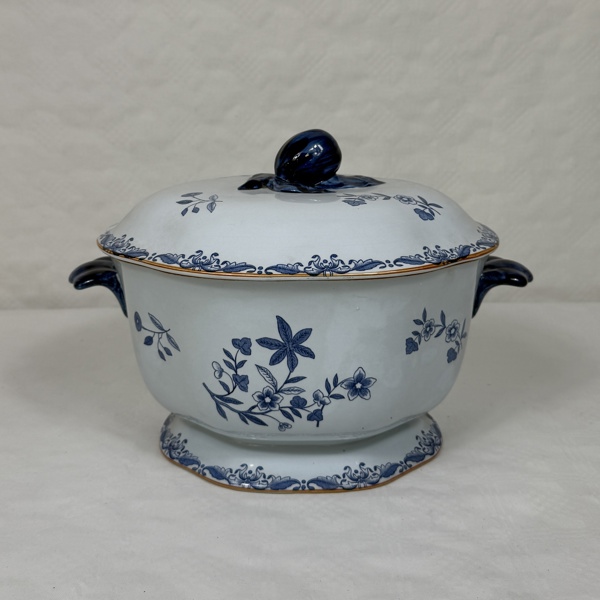 Terrin med lock, "Ostindia, Rörstrand.