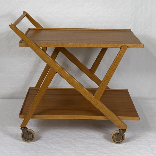 Yngvar Sandström. Serveringsvagn, Fröseke, Nybrofabriken, 1950-tal.