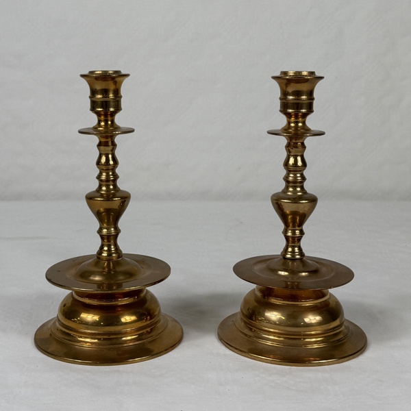 Ljusstakar, ett par, Skultuna, Nr 58, 1900-tal.