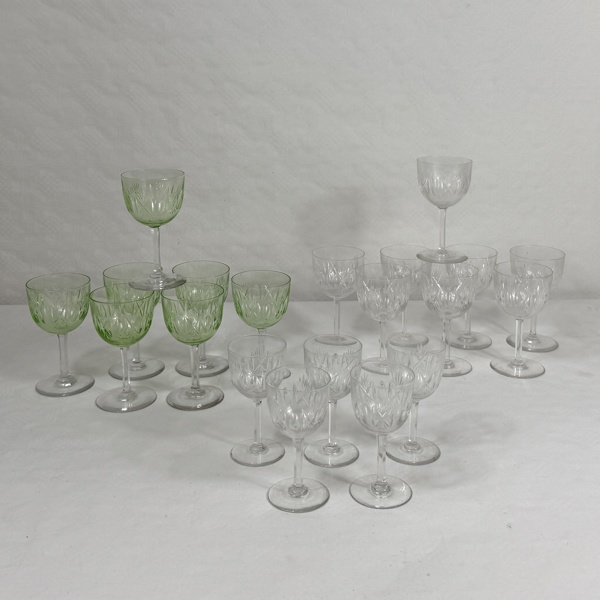 Glasservisdelar, 5+7+8, slipat glas, 1900-tal.