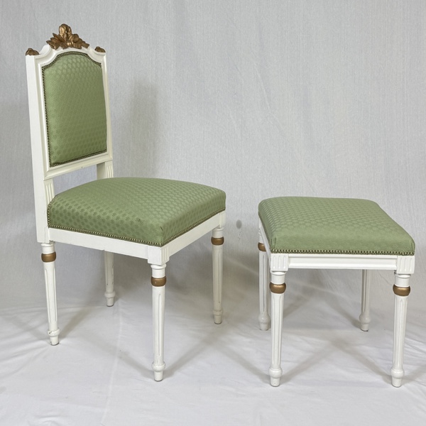 Stol med pall, gustaviansk stil, 1900-tal.