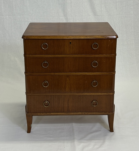 Byrå, Swedish Modern, 1920/30-tal.