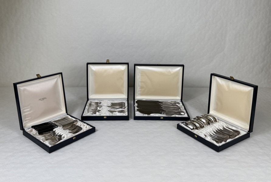 Bestick, 48 st, "Gammal fransk", nysilver.