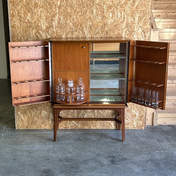 Barskåp, mahogny, 1950-tal.