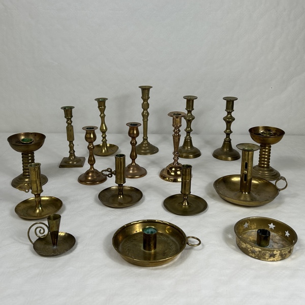 Parti ljusstakar, mässing.