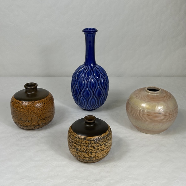 Vaser, 4 st, bla Göran Andersson "Kurbits", Upsala Ekeby.