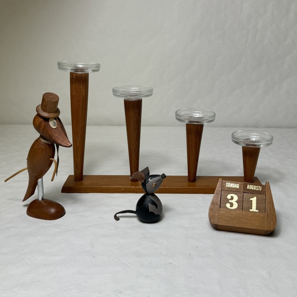 Adventsljusstake, skulptur, m.m, teak, 1900-tal.