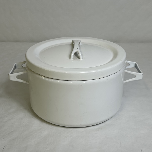 Seppo Mallat. Gryta med lock, Arabia.