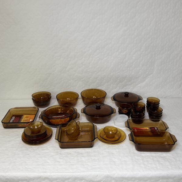 Matservisdelar, 53 delar, glas.