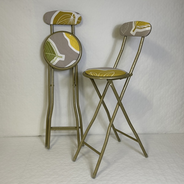 Barstolar, ett par, samtida.