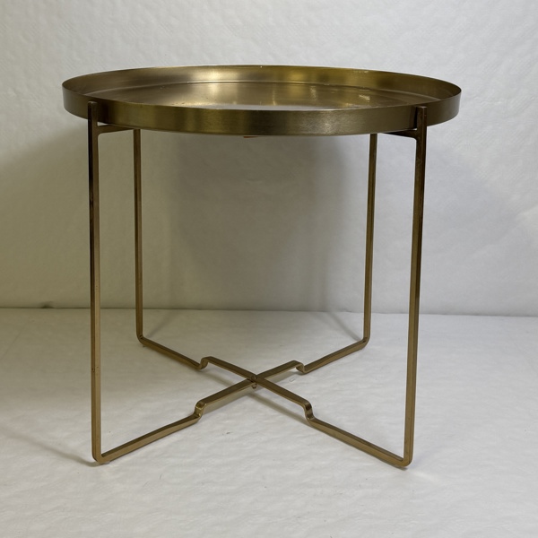 Brickbord, gulmetall, samtida.