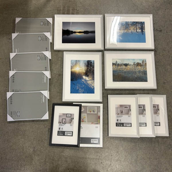 Parti ramar och fotografier.