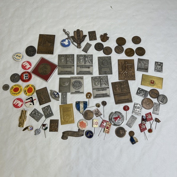 Parti medaljer m.m.