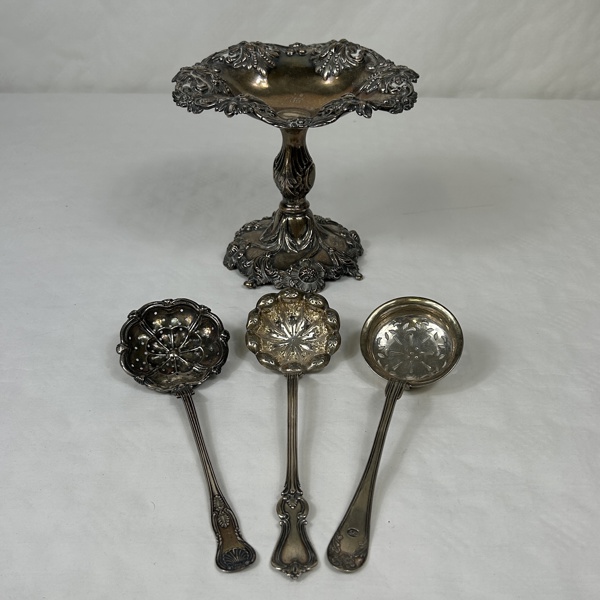 Skål på fot och silar, 4 delar, silver 830/1000.