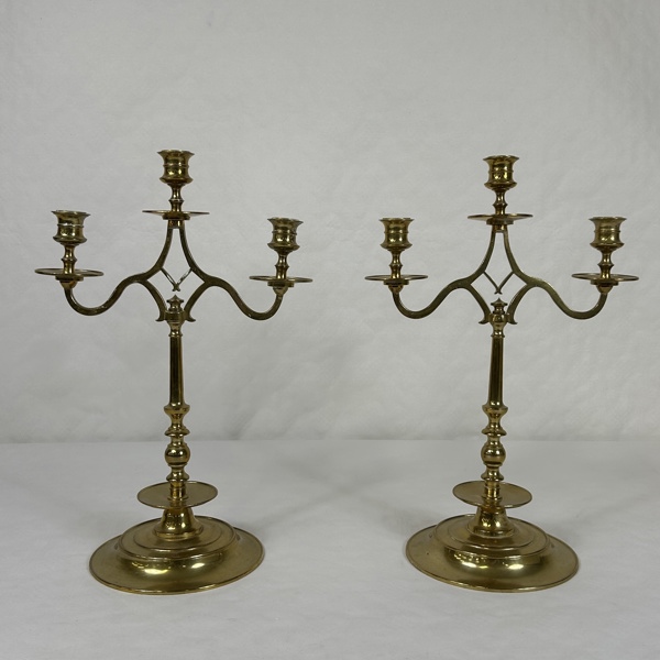 Kandelabrar, ett par, mässing, 1900-tal.