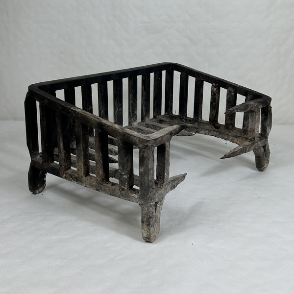 Eldgaller, gjutjärn.