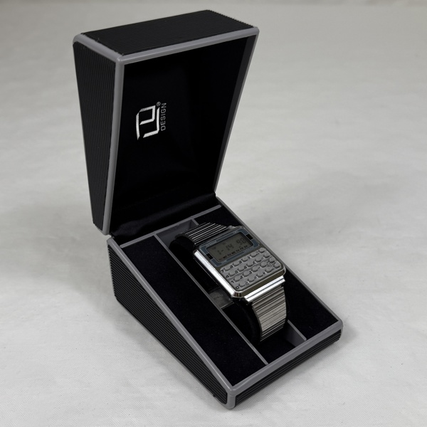 Armbandsur. Kessel, miniräknare, 1900-talets andra hälft.