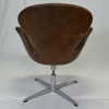Arne Jacobsen. Fåtölj, "Svanen", Fritz Hansen, Danmark, Cognac Skinn, 1965.