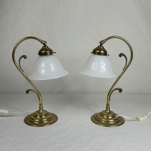 Bordslampor, ett par, mässing/glas, 1900-tal.