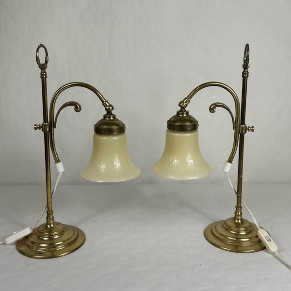 Bordslampor, ett par, mässing/glas, 1900-tal.