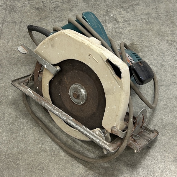 Cirkelsåg, Black & Decker.