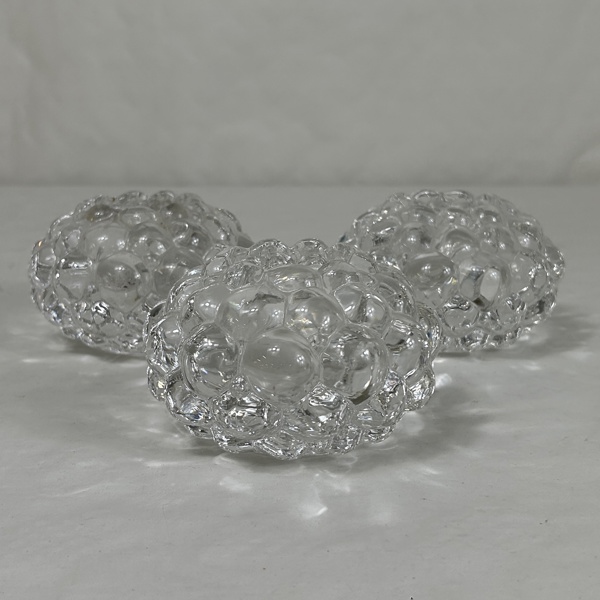 Anne Nilsson. Ljuslyktor, 3st, "Hallon", Orrefors.