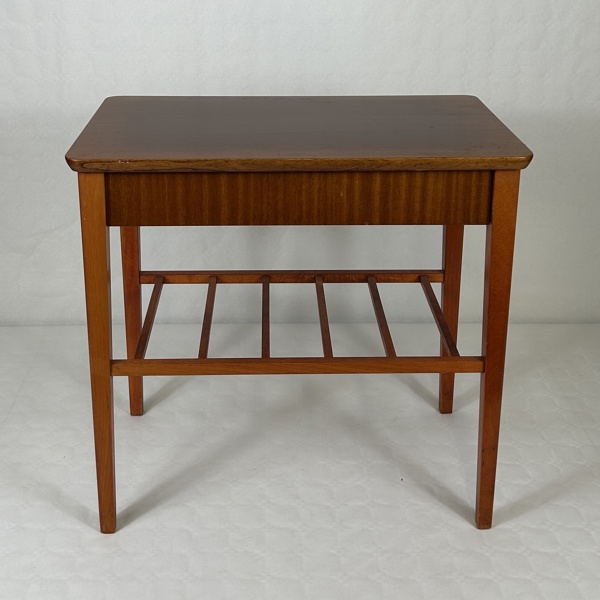 Sängbord, 1900-talets mitt.