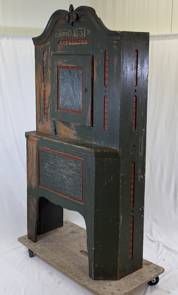 Drängaskåp/Sängskåp, Hälsingland, daterat 1851, original målat.