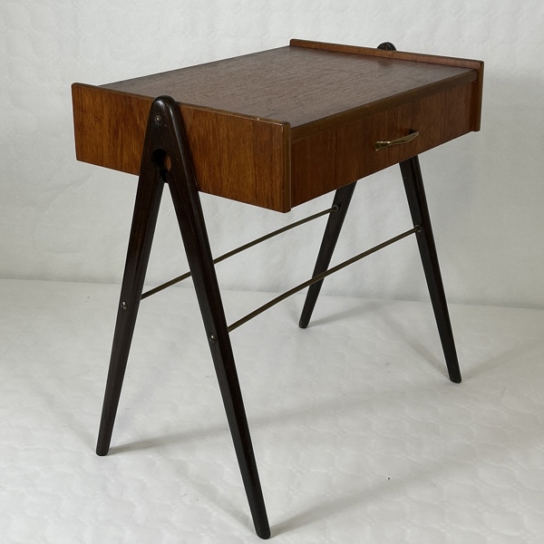 Sängbord, teak, 1950-tal.