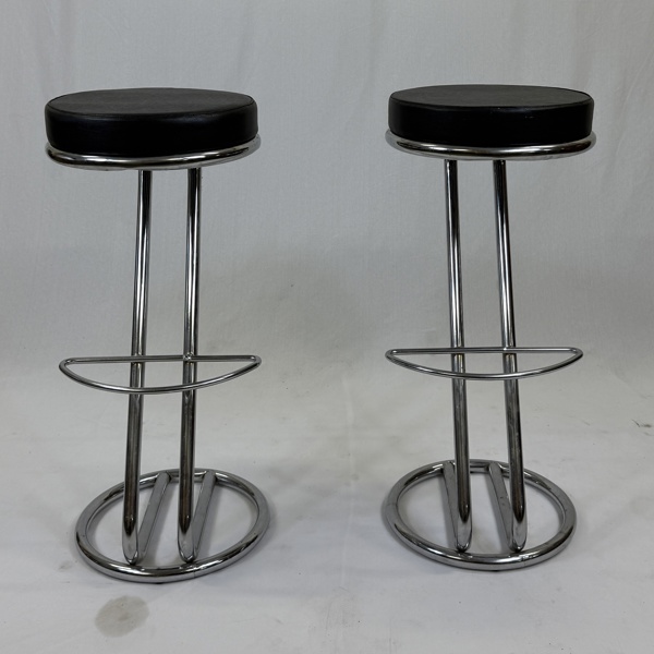 Barstolar, ett par, samtida.