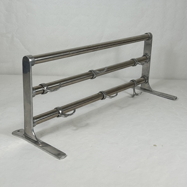 Hatthylla, metall, 1900-tal.