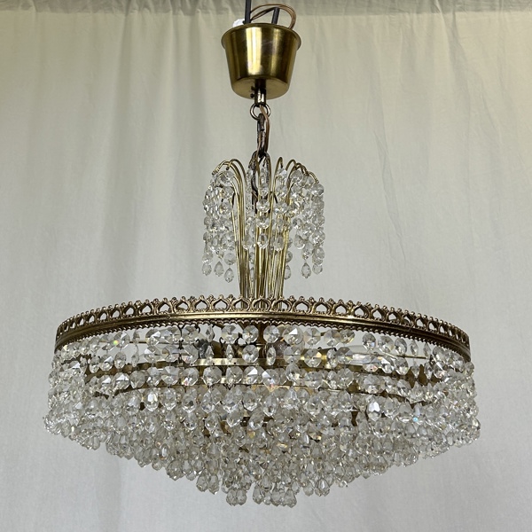 Takkrona, prismor och mässing, 1900-tal.