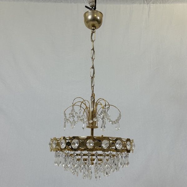 Taklampa, prismor och mässing, 1900-tal.