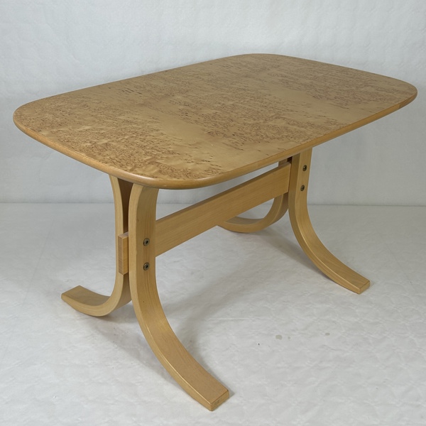 Soffbord, masurbjörk, 1900-talets slut.