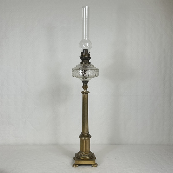 Bordsfotogenlampa, empire stil, 1900-tal.