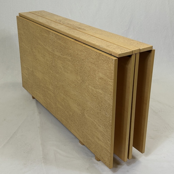 Bruno Mathsson. Slagbord, "Maria Flap", Mathsson International, Värnamo.