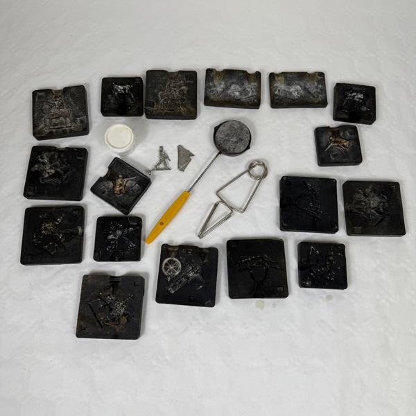 Gjutformar för tennsoldater.