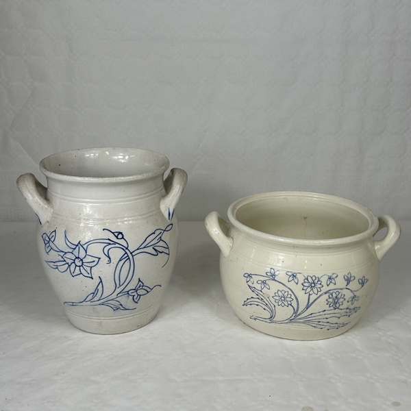 Krus, 2st, Rörstrand och Gustavsberg.