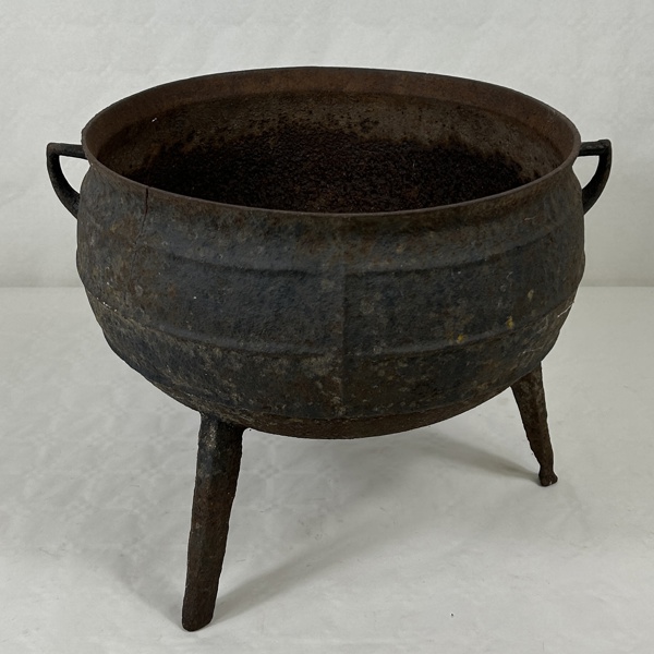 Gryta, trefot, gjutjärn, 18/1900-tal.