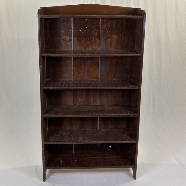 Bokhylla, 1900-talets början.