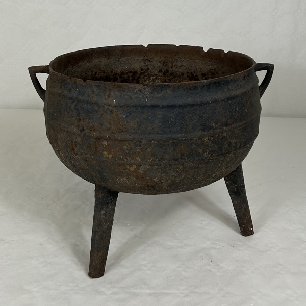 Gryta, trefot, gjutjärn, 18/1900-tal.