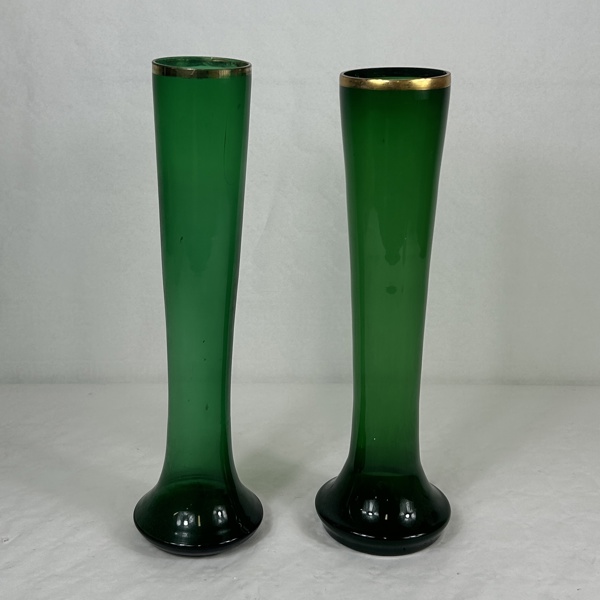 Vaser, ett par, glas, 1900-talets början.