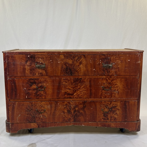 Dragkista, 1800-tal.