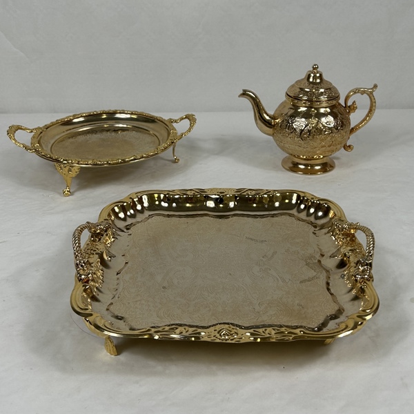 Tekanna och fat, 3 delar, mässing.