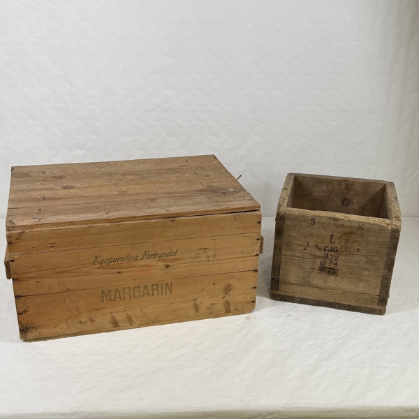 Trälåda och mått, allmoge.