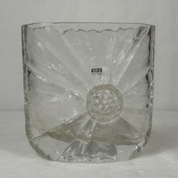 Rune Strand. Vas, glas, SEA Glasbruk, Kosta.