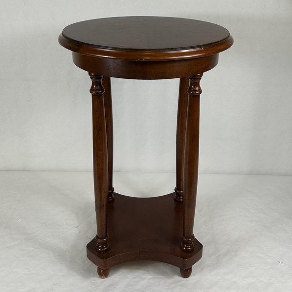 Sidobord/lampbord, mahogny, 1900-talets början.